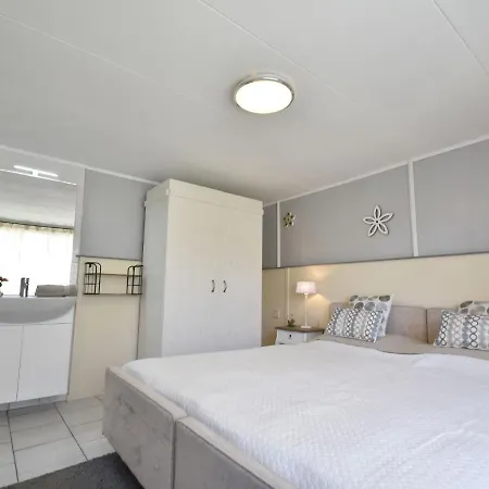 Holiday home Lovely Holiday Home With Garden Barbecue Garden Furniture Callantsoog